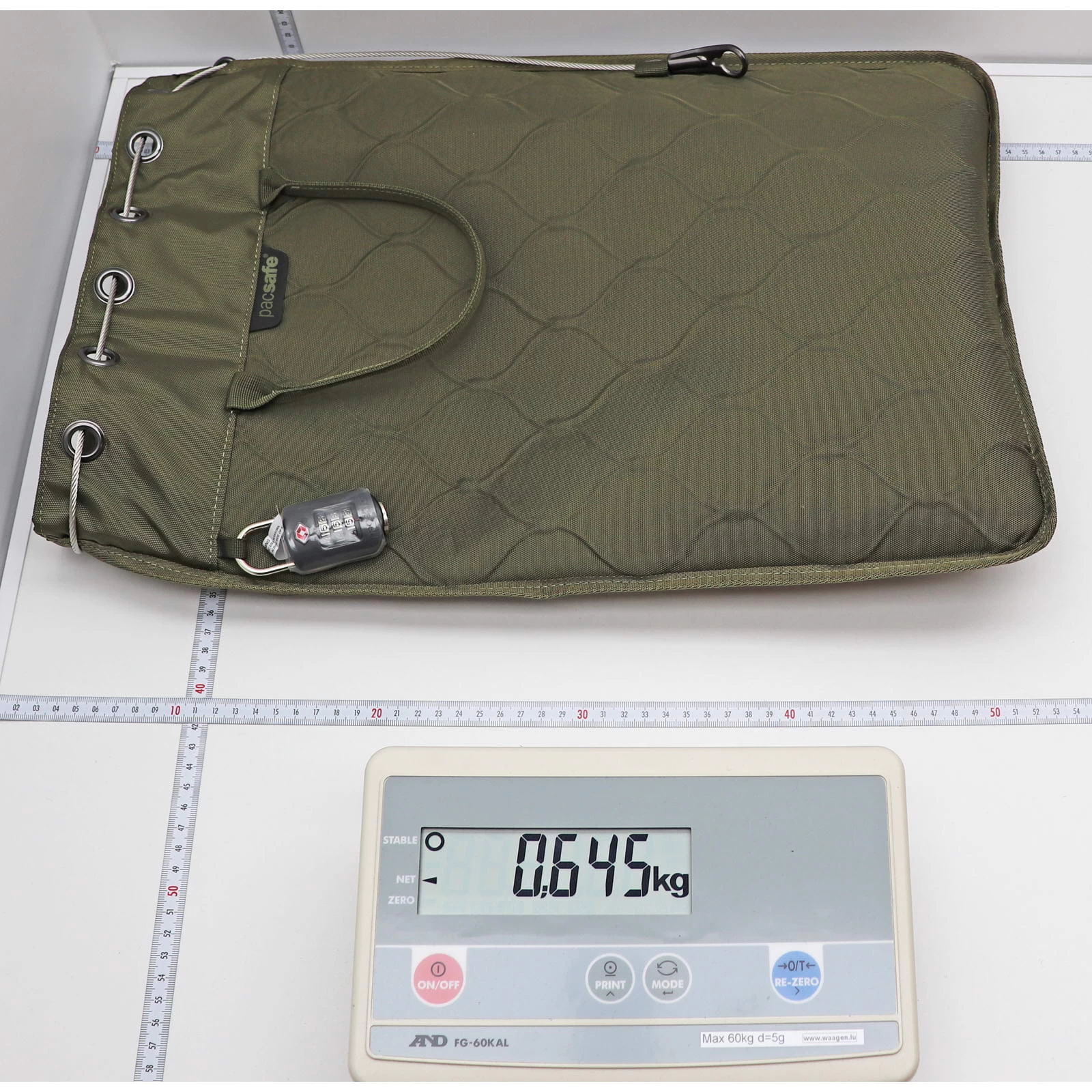 Pacsafe TravelSafe 12L GII - Tragbarer Safe – Bild 5